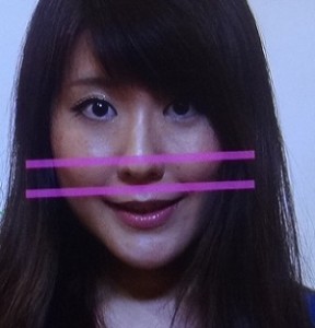 前髪の分け目で小顔