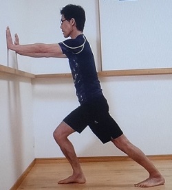 壁ドンストレッチ
