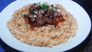 お肉たっぷりガーリックチャーハン