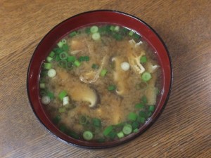 ソレダメ 豆腐と油揚げの味噌汁の格上げレシピ 生活の泉