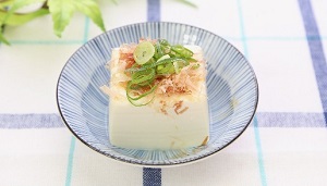 【男子ごはん】絹ごし豆腐「シルクダモンデ」のお取り寄せ！豆腐のウニのせのレシピ