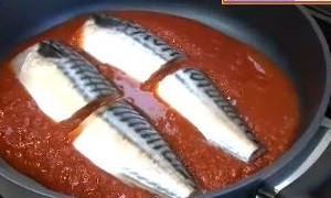 塩サバのトマトパッツァのレシピ