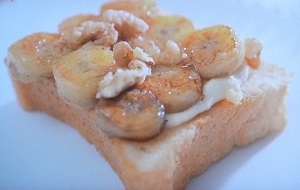【めざましテレビ】ローラの休日のレシピ！バナナチーズクリームトースト