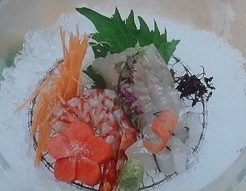 刺身の盛り付け