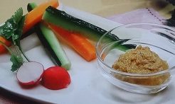 ターメリック味噌の野菜スティックサラダ