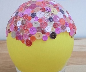 ボタンのオモチャケース