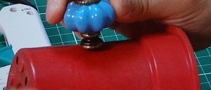 ガチャガチャ風お菓子入れ