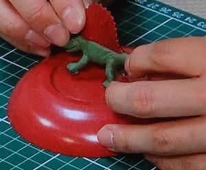 ガチャガチャ風お菓子入れ