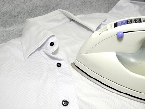 【めざましテレビ】小型アイロン「WHIN Clothes Conditioning set」!1台3役 超音波洗浄も：アイデアグッズ