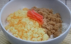 【家事ヤロウ】アンダー100円丼のレシピまとめ！豆腐ザクザク丼、サーモン南蛮丼ほか：大泉洋