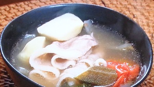【メレンゲの気持ち】簡単フィリピン料理！高橋ユウのシニガンスープのレシピ