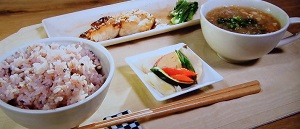 【にじいろジーン】鶏ひき肉と雑穀米の春雨スープのレシピ！羽田美智子！体に優しい朝ごはん