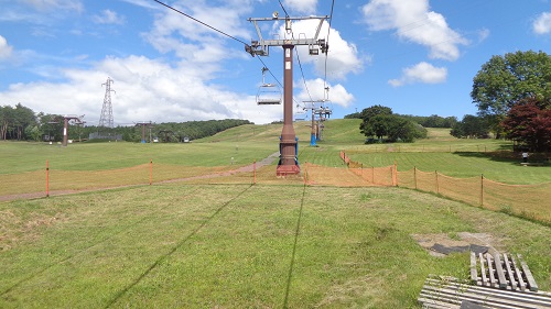 ひるがのピクニックガーデンのリフト中