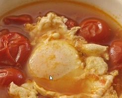 ミニトマトと落とし卵のスープ