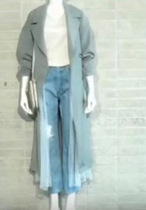 辻ちゃんのチュール付きデニムパンツのコーデ