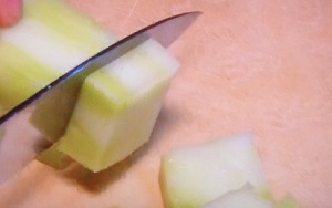 ブロッコリーの茎ザーサイ風