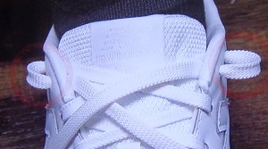 スニーカーの結び方