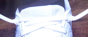 スニーカーの結び方