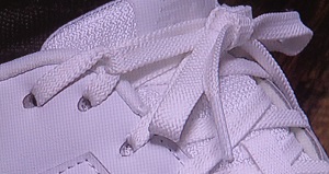 スニーカーの結び方