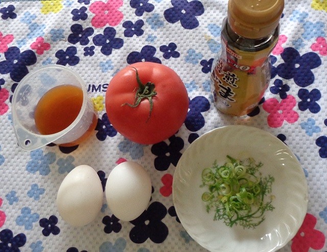 トマトと卵のオイスターあんかけ